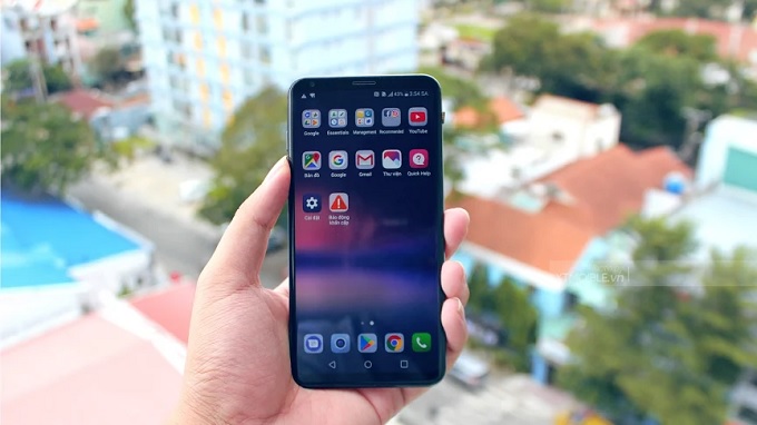 LG V30 Plus có giao diện phần mềm mượt mà