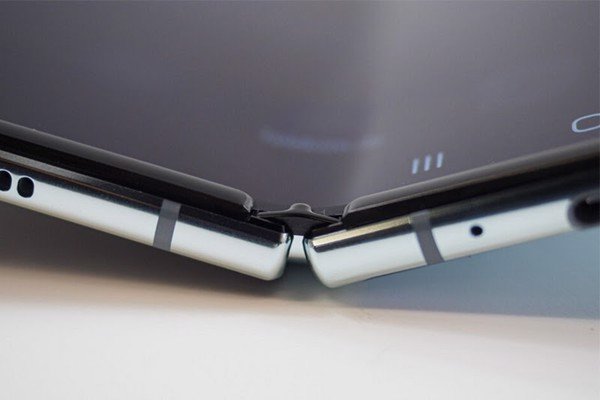 Samsung-galaxy-z-fold-2-5g-4