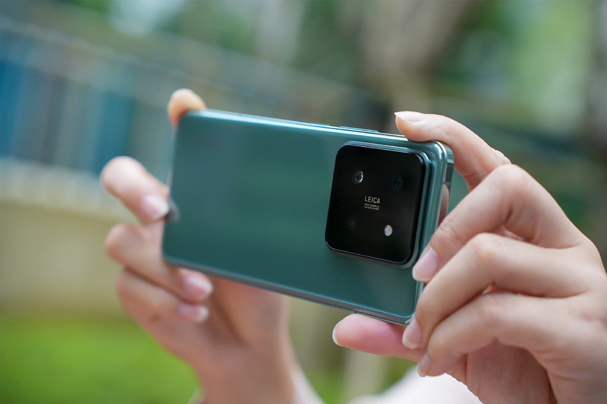 Cụm camera chất lượng cao với Leica