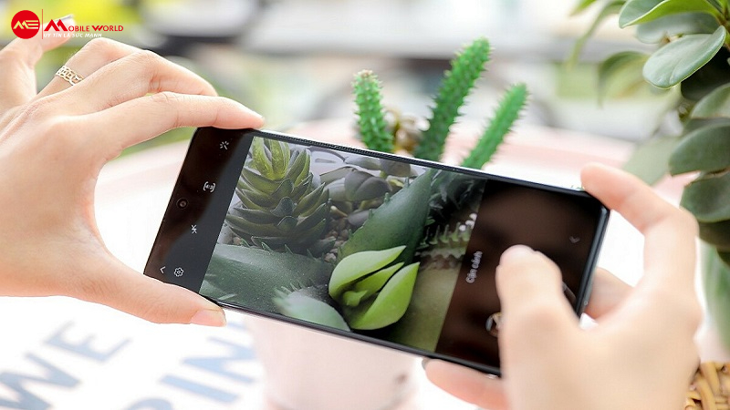 Ưu tiên các dòng sản phẩm hỗ trợ công nghệ chụp ảnh hoàn hảo như xóa phông, tự động lấy nét,...