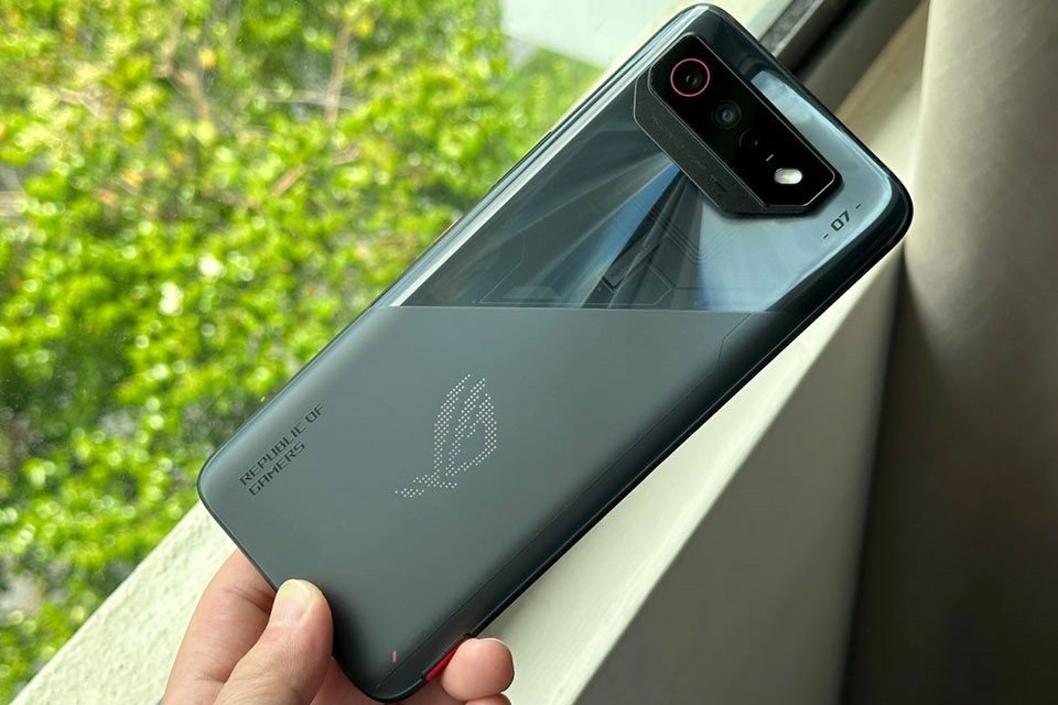 Thiết kế tối giản nhưng vẫn rất gaming